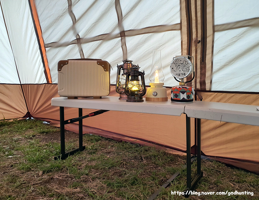 브로몰딩 접이식 캠핑선반 캠핑쉘프 테이블 수납선반